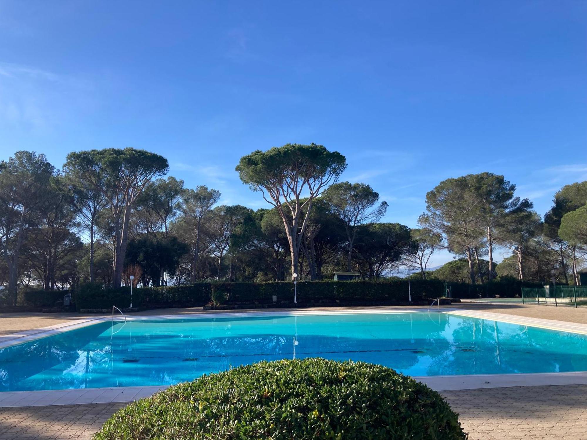 Charmant 2 Pieces Au Coeur Des Golfs De Saint Raphael Eksteriør bilde